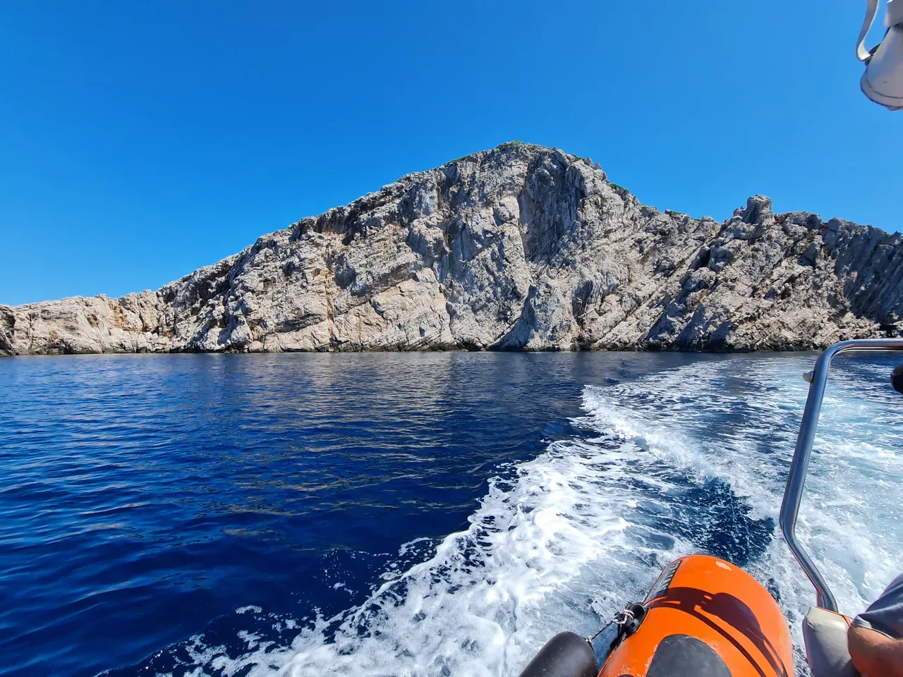 Die Klippe von Klobučar im Nationalpark Kornati