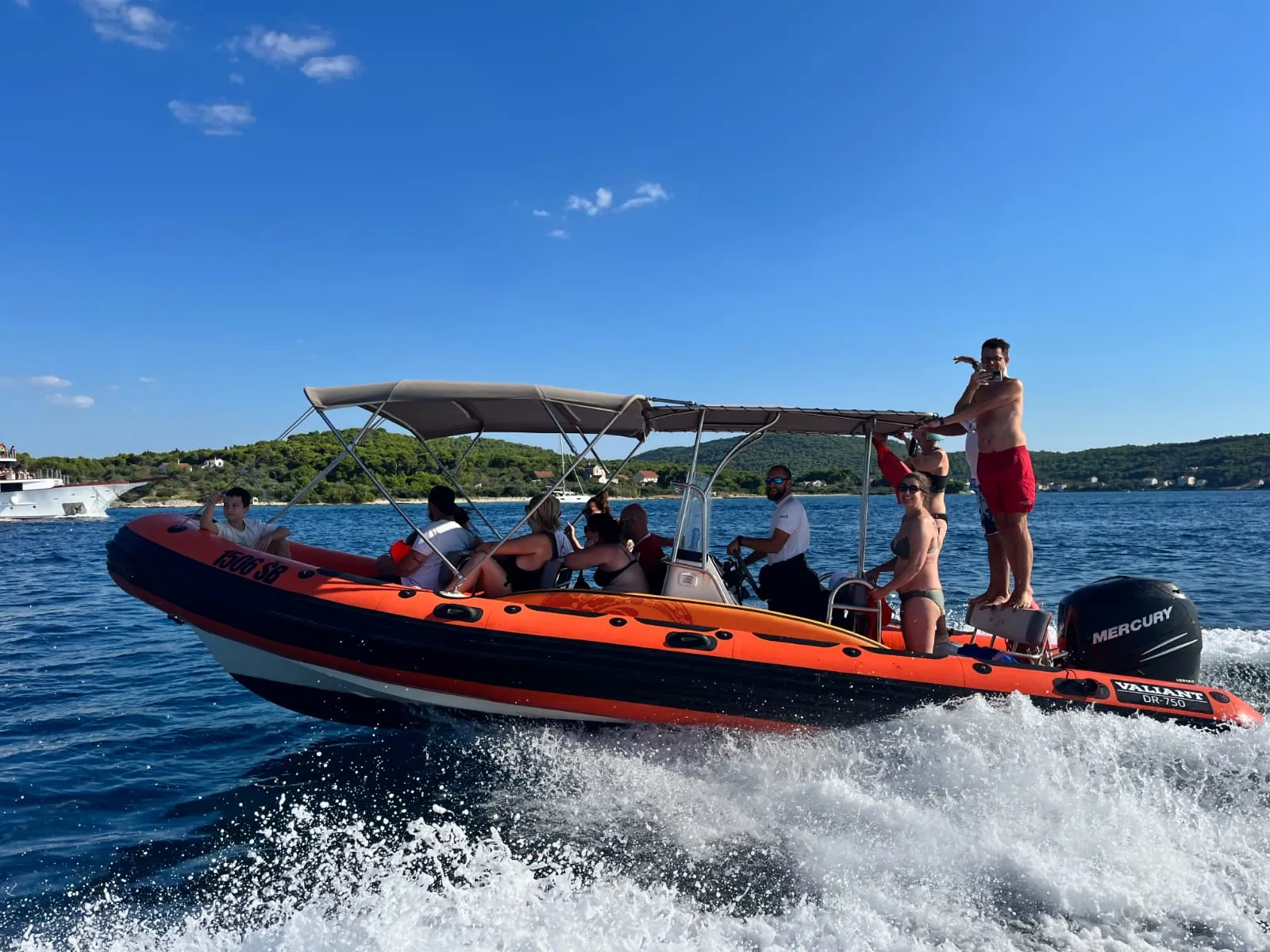 Valiant (7.5m RIB)